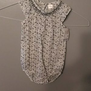 OshKosh B'gosh One Pieces - Linen onsie OshKosh B'gosh One Pieces - Linen onsie